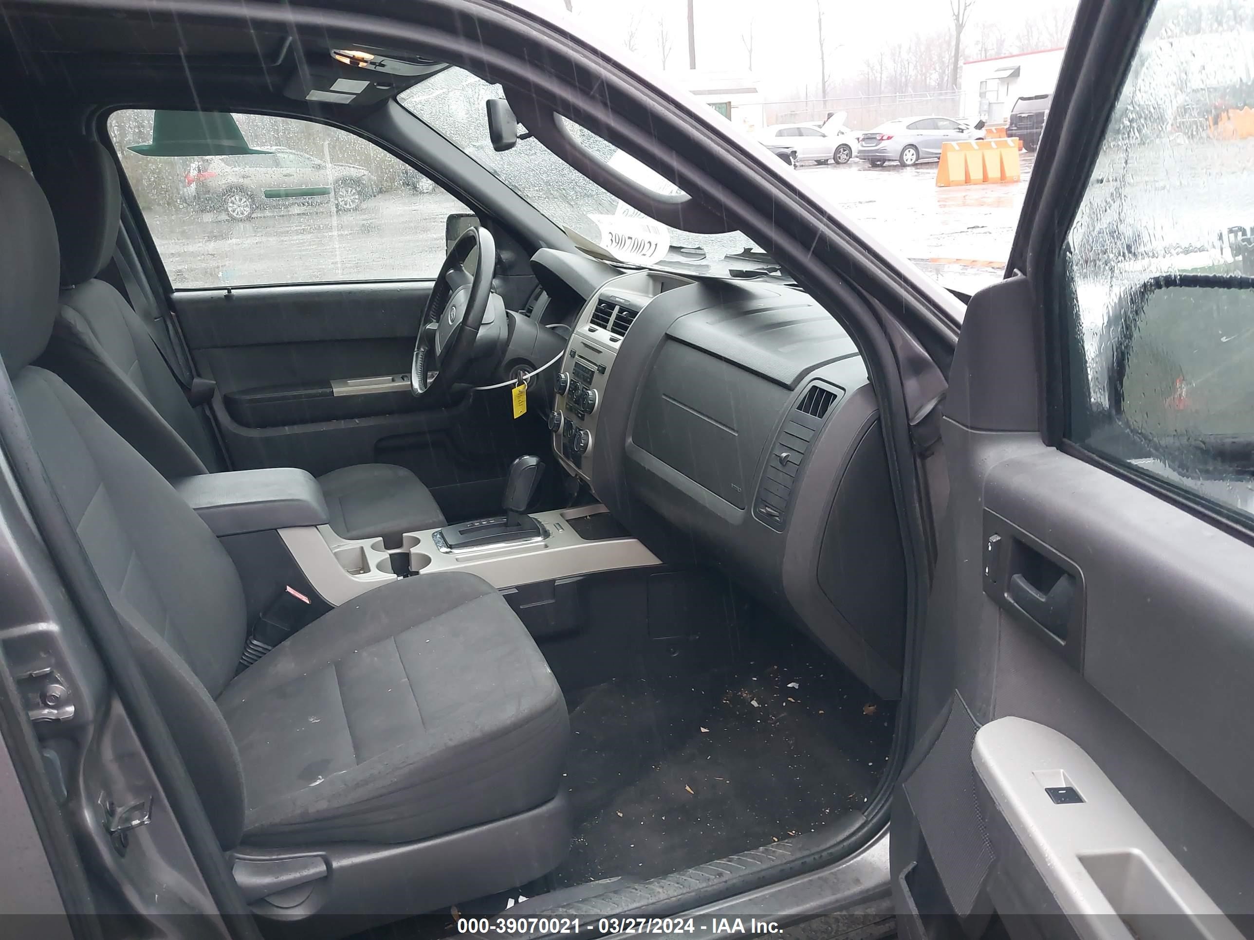 Photo 4 VIN: 1FMCU9DG3CKB62920 - FORD ESCAPE 