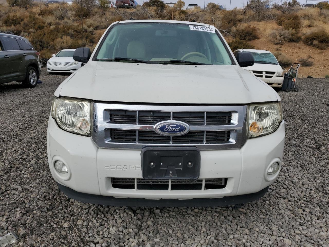 Photo 4 VIN: 1FMCU9DG4AKB92361 - FORD ESCAPE 