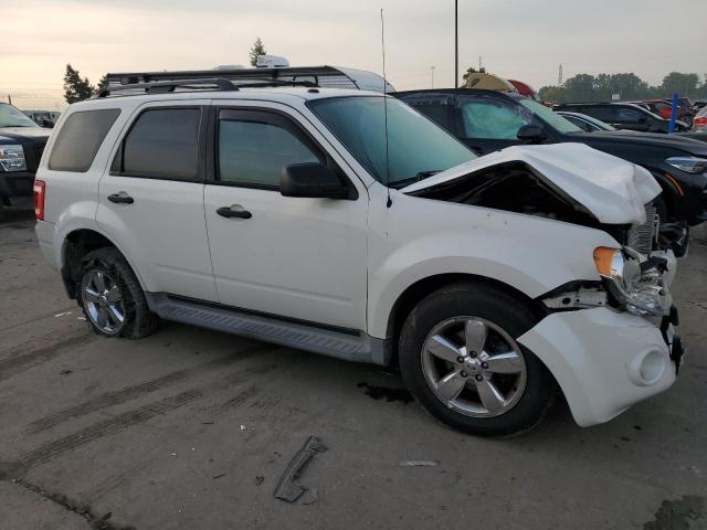 Photo 3 VIN: 1FMCU9DG4AKC56690 - FORD ESCAPE XLT 