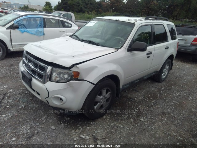 Photo 1 VIN: 1FMCU9DG4BKA86526 - FORD ESCAPE 