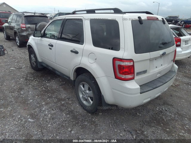 Photo 2 VIN: 1FMCU9DG4BKA86526 - FORD ESCAPE 