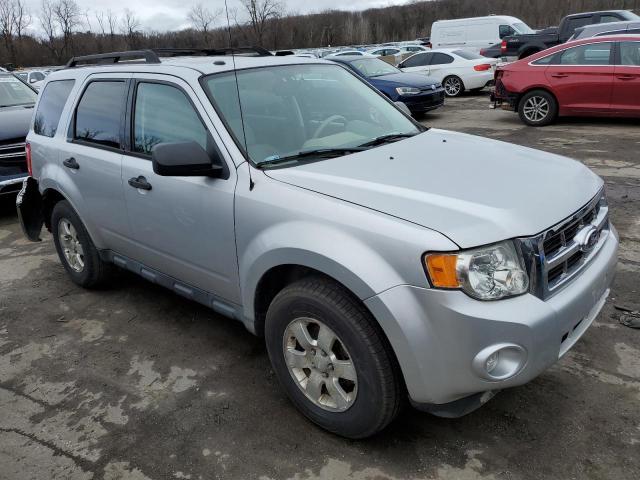 Photo 3 VIN: 1FMCU9DG4BKA96442 - FORD ESCAPE XLT 