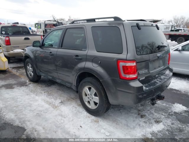 Photo 2 VIN: 1FMCU9DG4BKB17161 - FORD ESCAPE 