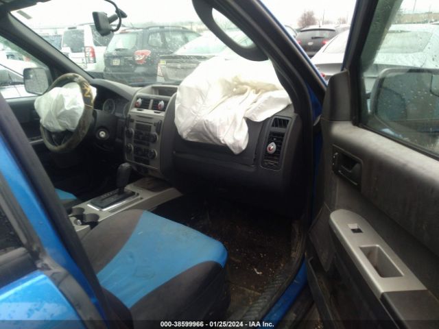 Photo 4 VIN: 1FMCU9DG4BKC59493 - FORD ESCAPE 