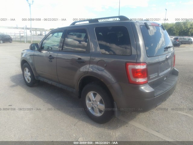 Photo 2 VIN: 1FMCU9DG4BKC60773 - FORD ESCAPE 