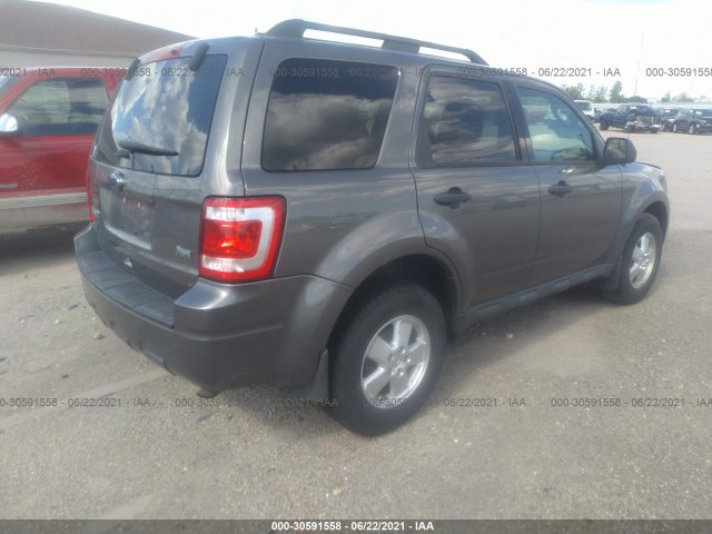 Photo 3 VIN: 1FMCU9DG4BKC60773 - FORD ESCAPE 