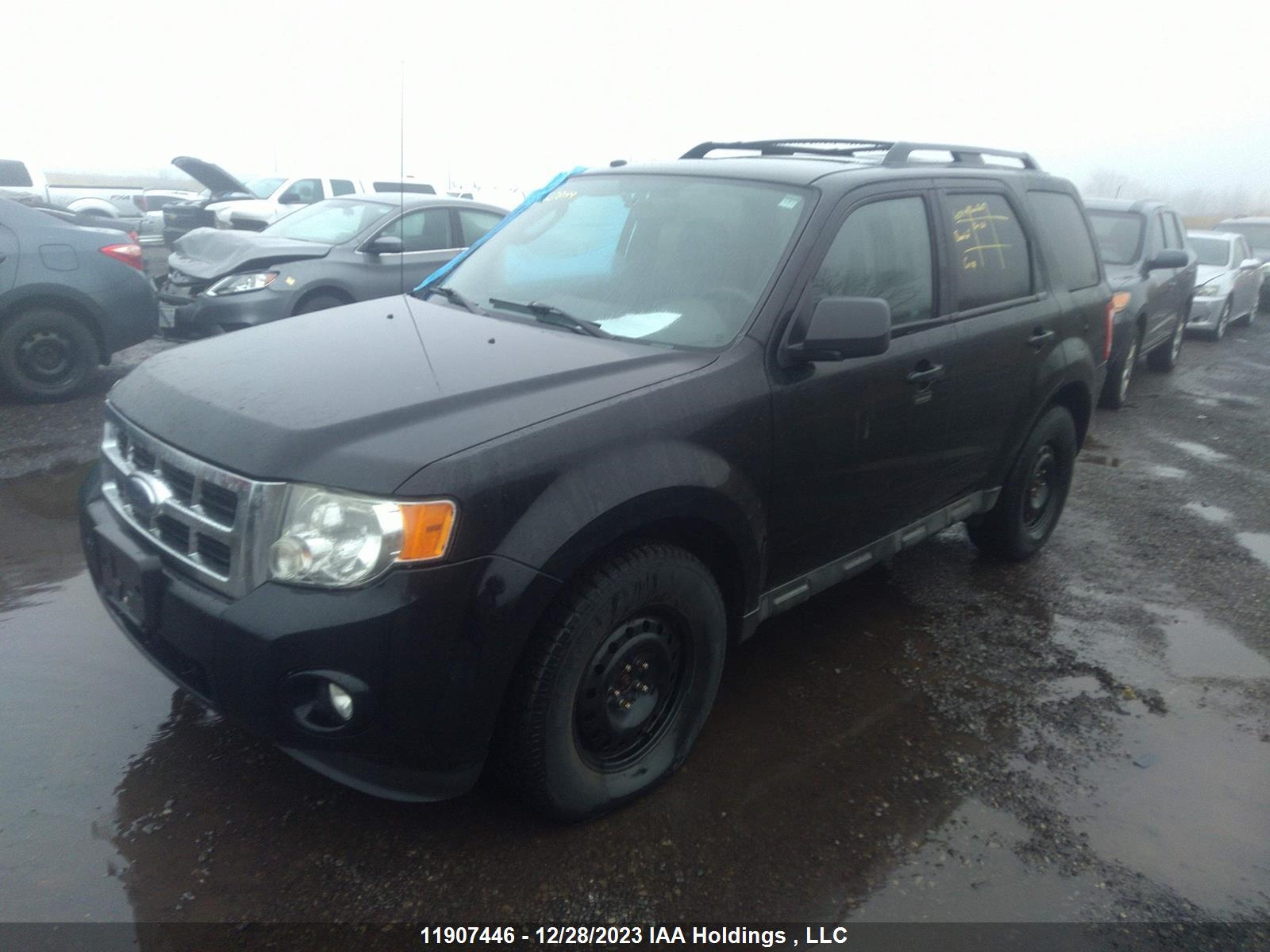 Photo 1 VIN: 1FMCU9DG5AKA39892 - FORD ESCAPE 