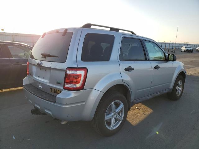 Photo 2 VIN: 1FMCU9DG5AKB93678 - FORD ESCAPE XLT 