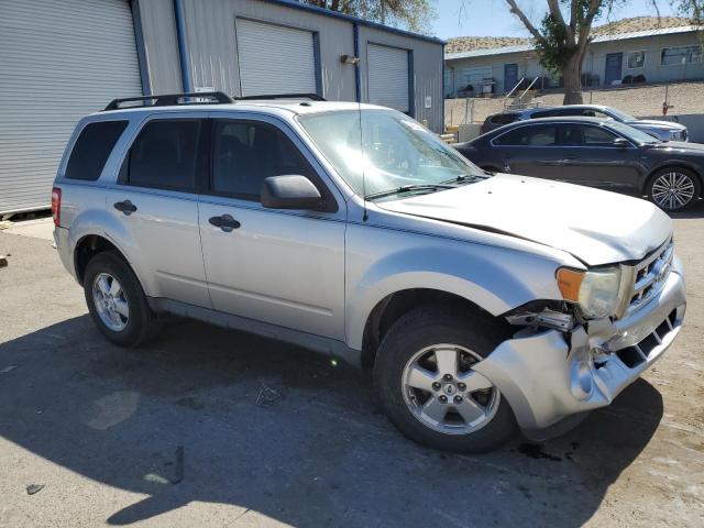 Photo 3 VIN: 1FMCU9DG5AKB93812 - FORD ESCAPE 