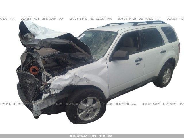 Photo 1 VIN: 1FMCU9DG5AKC91545 - FORD ESCAPE 