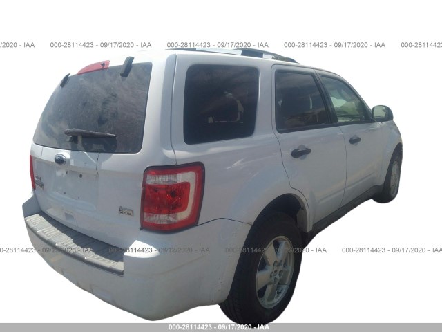 Photo 3 VIN: 1FMCU9DG5AKC91545 - FORD ESCAPE 