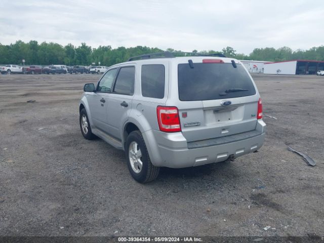 Photo 2 VIN: 1FMCU9DG5BKB01051 - FORD ESCAPE 