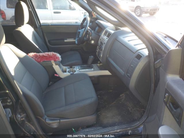 Photo 4 VIN: 1FMCU9DG5BKC24025 - FORD ESCAPE 