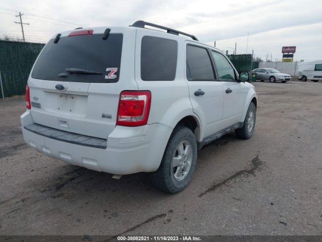 Photo 3 VIN: 1FMCU9DG5CKA29897 - FORD ESCAPE 