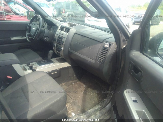 Photo 4 VIN: 1FMCU9DG5CKA97228 - FORD ESCAPE 