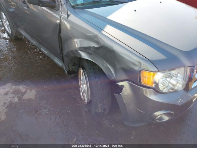 Photo 5 VIN: 1FMCU9DG6CKB25988 - FORD ESCAPE 