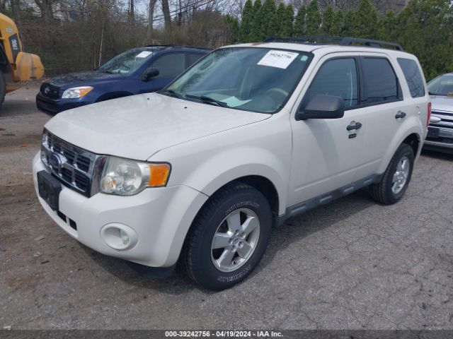 Photo 1 VIN: 1FMCU9DG7AKA03055 - FORD ESCAPE 