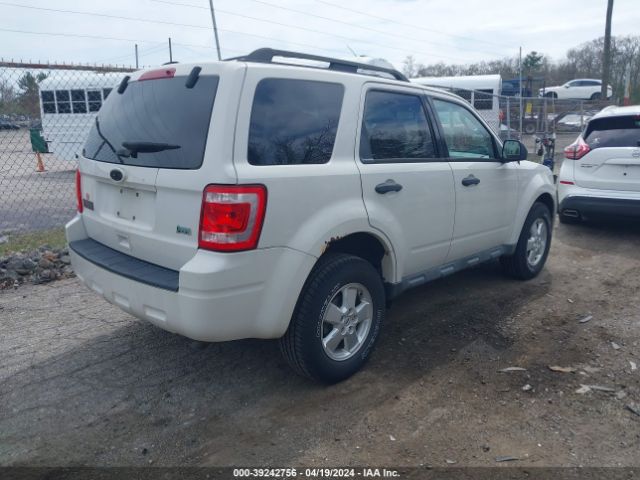 Photo 3 VIN: 1FMCU9DG7AKA03055 - FORD ESCAPE 