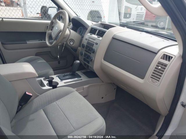 Photo 4 VIN: 1FMCU9DG7AKA03055 - FORD ESCAPE 