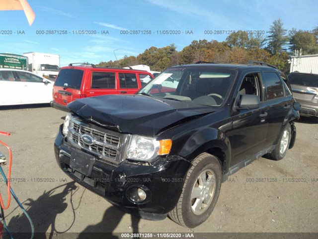 Photo 1 VIN: 1FMCU9DG7AKA41739 - FORD ESCAPE 