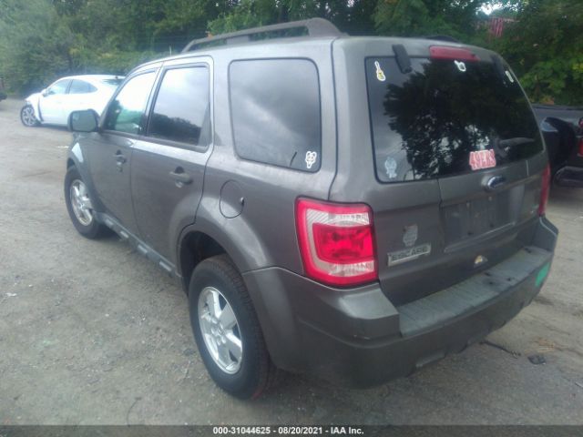 Photo 2 VIN: 1FMCU9DG7AKD06854 - FORD ESCAPE 