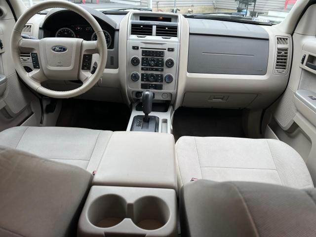 Photo 8 VIN: 1FMCU9DG7AKD15926 - FORD ESCAPE XLT 