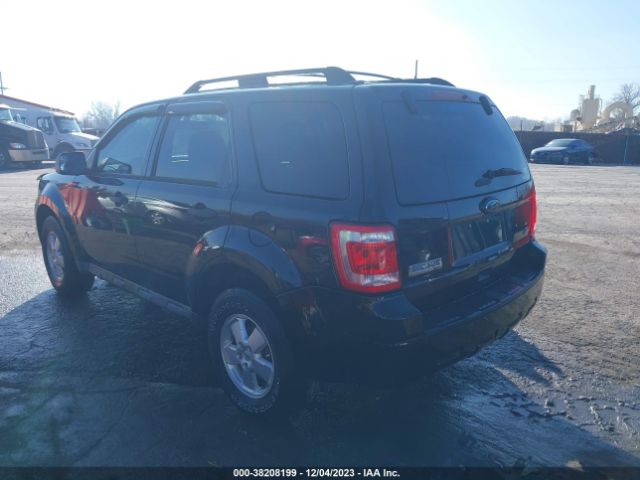 Photo 2 VIN: 1FMCU9DG7BKB75085 - FORD ESCAPE 