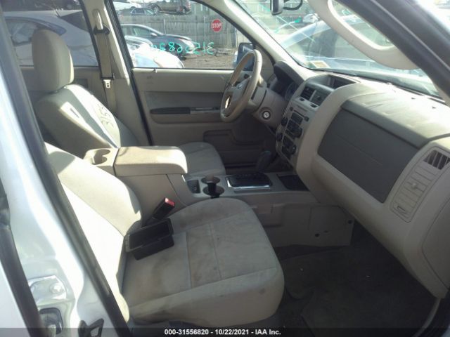 Photo 4 VIN: 1FMCU9DG7CKA37001 - FORD ESCAPE 