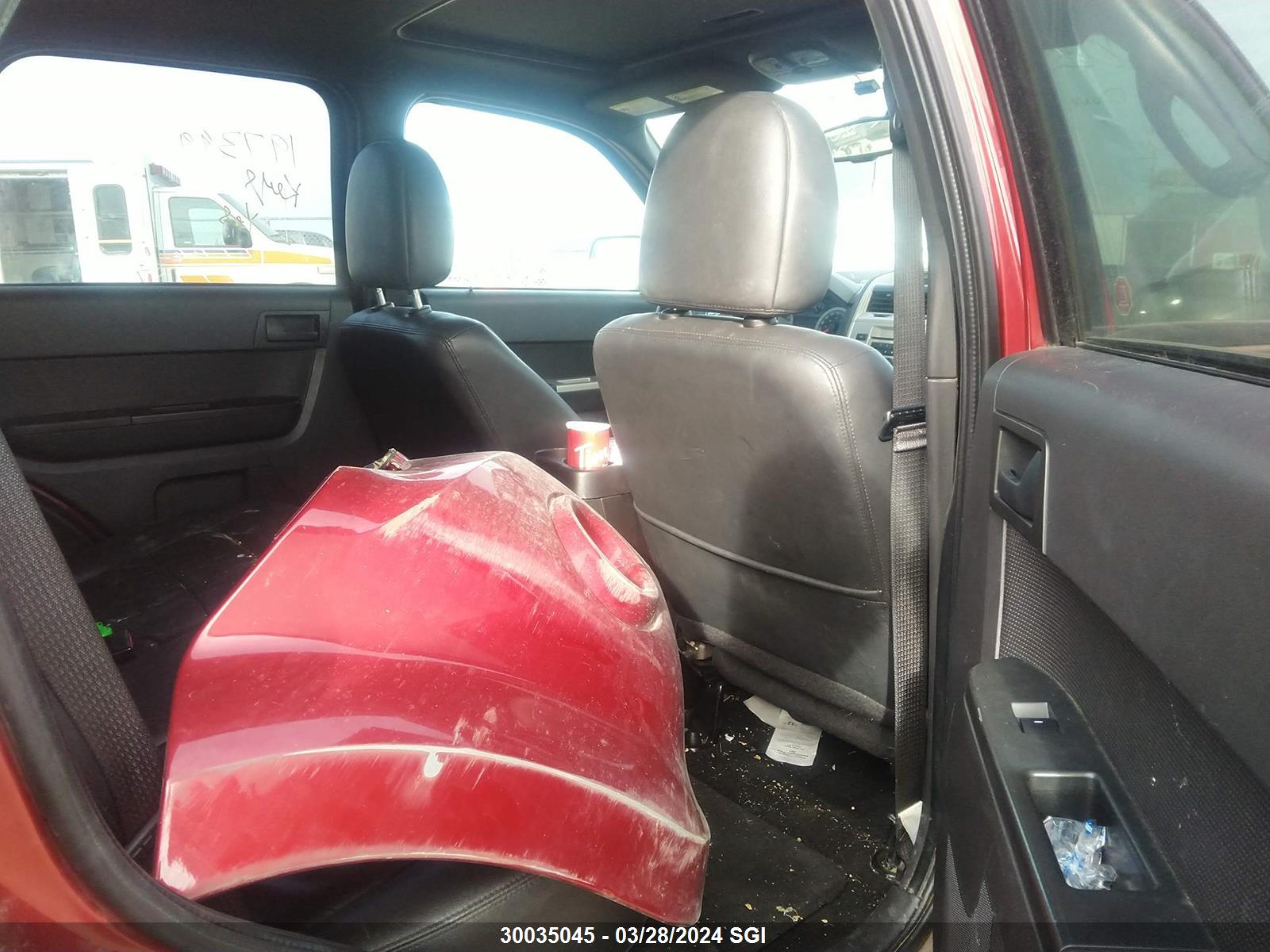 Photo 7 VIN: 1FMCU9DG7CKB96715 - FORD ESCAPE 