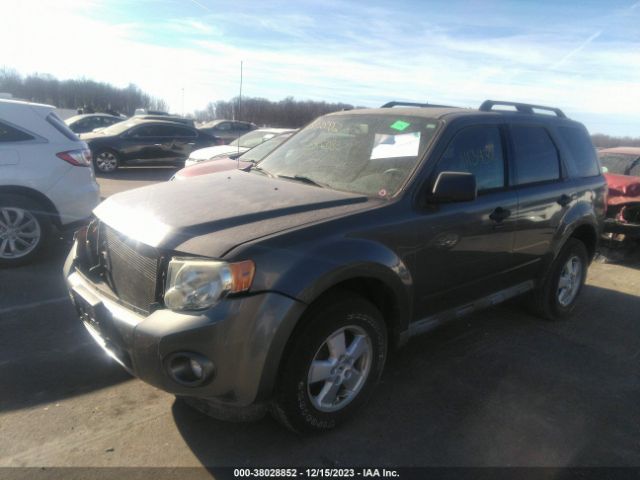 Photo 1 VIN: 1FMCU9DG8AKA32161 - FORD ESCAPE 