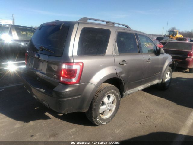 Photo 3 VIN: 1FMCU9DG8AKA32161 - FORD ESCAPE 