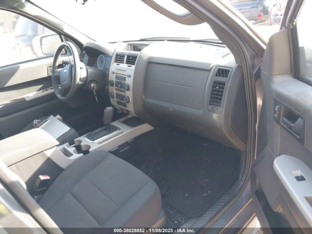 Photo 4 VIN: 1FMCU9DG8AKA32161 - FORD ESCAPE 