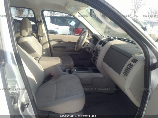 Photo 4 VIN: 1FMCU9DG8AKD27017 - FORD ESCAPE 