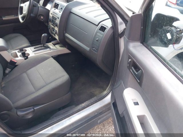 Photo 4 VIN: 1FMCU9DG8AKD44612 - FORD ESCAPE 