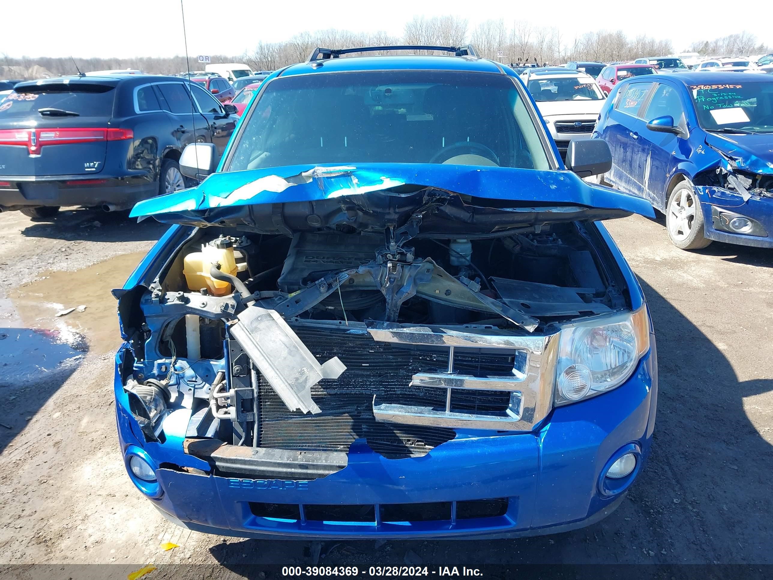 Photo 5 VIN: 1FMCU9DG8BKA13854 - FORD ESCAPE 