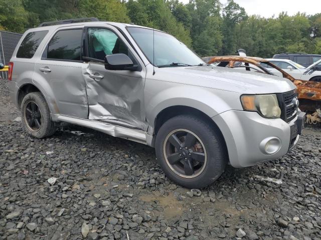 Photo 3 VIN: 1FMCU9DG8BKA60303 - FORD ESCAPE XLT 