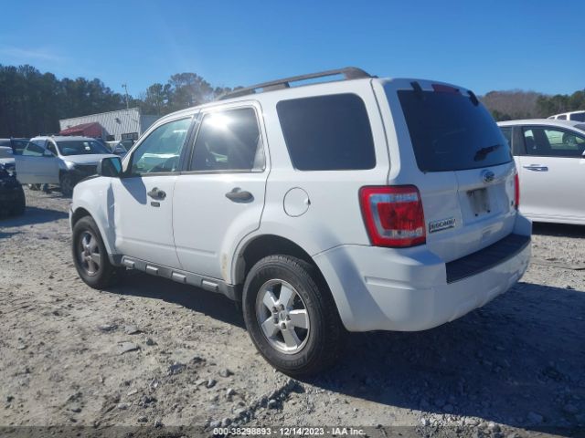 Photo 2 VIN: 1FMCU9DG8BKB73572 - FORD ESCAPE 