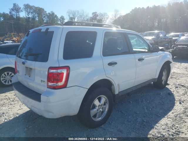 Photo 3 VIN: 1FMCU9DG8BKB73572 - FORD ESCAPE 