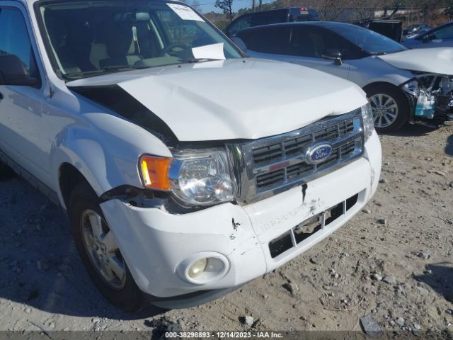 Photo 5 VIN: 1FMCU9DG8BKB73572 - FORD ESCAPE 