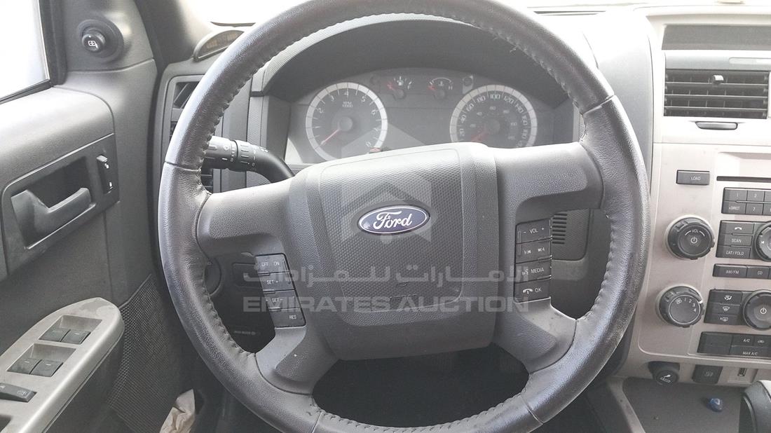 Photo 11 VIN: 1FMCU9DG8BKC35195 - FORD ESCAPE 