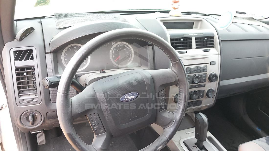 Photo 9 VIN: 1FMCU9DG8BKC35195 - FORD ESCAPE 