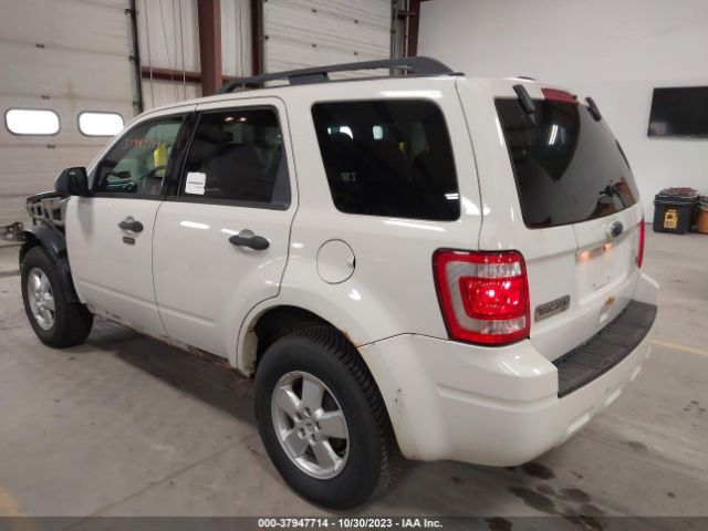 Photo 2 VIN: 1FMCU9DG8CKB08013 - FORD ESCAPE 