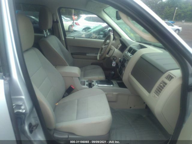 Photo 4 VIN: 1FMCU9DG8CKC72927 - FORD ESCAPE 