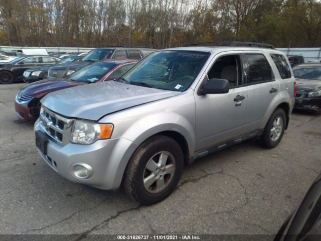 Photo 1 VIN: 1FMCU9DG9AKC99633 - FORD ESCAPE 