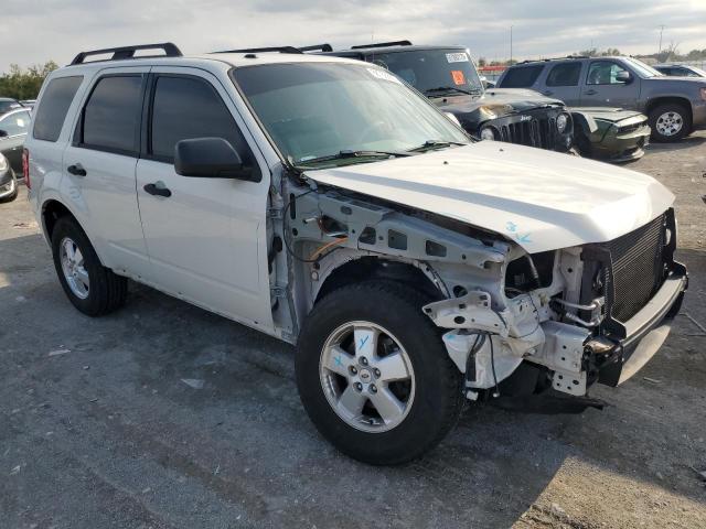 Photo 3 VIN: 1FMCU9DG9AKD39841 - FORD ESCAPE XLT 