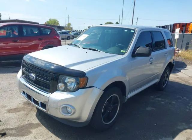 Photo 1 VIN: 1FMCU9DG9BKA48242 - FORD ESCAPE 