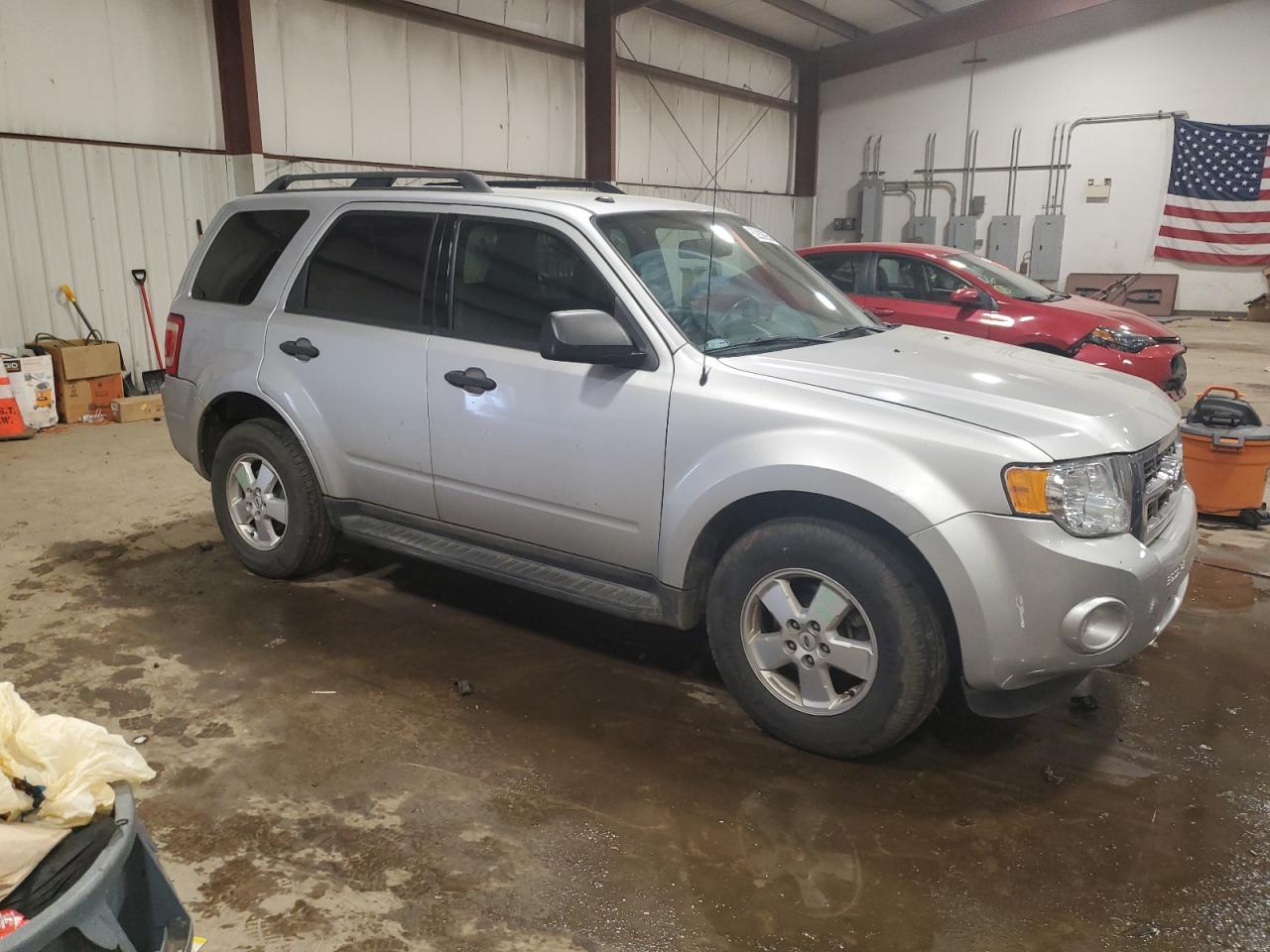 Photo 3 VIN: 1FMCU9DG9BKC64673 - FORD ESCAPE 