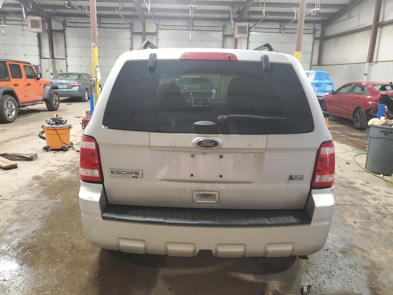 Photo 5 VIN: 1FMCU9DG9BKC64673 - FORD ESCAPE 