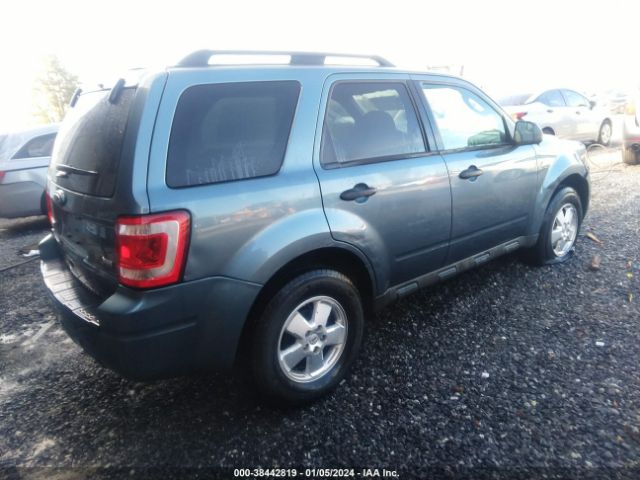 Photo 3 VIN: 1FMCU9DG9CKB32823 - FORD ESCAPE 