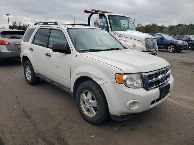 Photo 3 VIN: 1FMCU9DG9CKB92908 - FORD ESCAPE XLT 